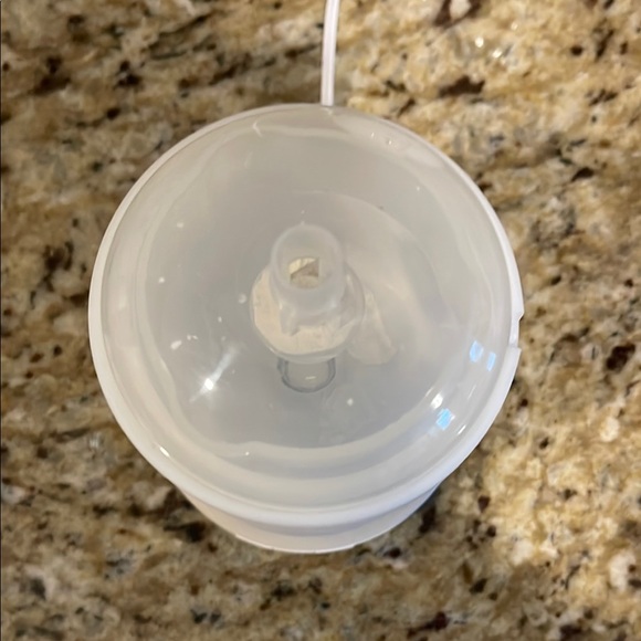 Elegant White Color Changing Aroma Diffuser - Picture 11 of 14